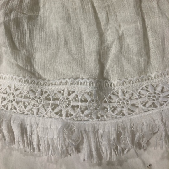 Lulu’s white cropped frilly tube top - size S - Picture 3 of 3